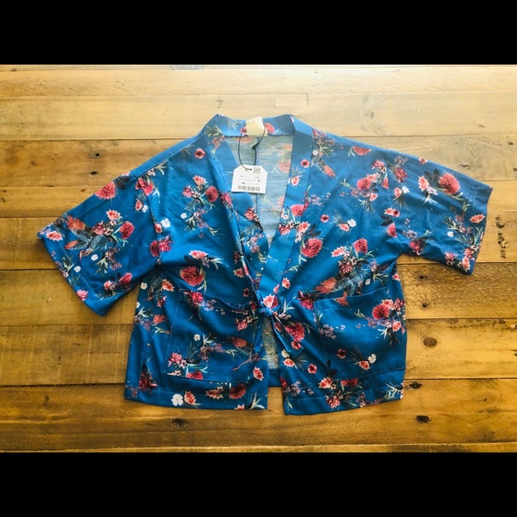 NWT Zara Girls Size 5-6 blue floral wrap‎ top - Picture 2 of 6